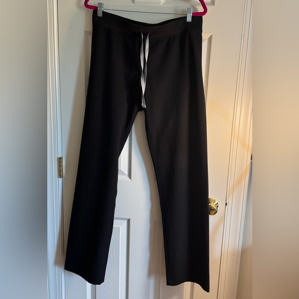 Figs Livingston scrub pants size medium tall black